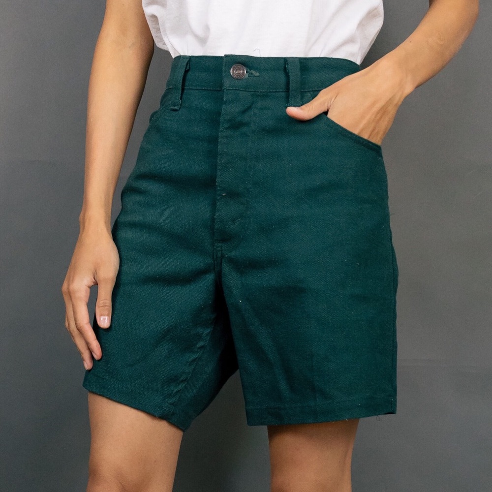 Vintage 1990’s Levi’s green canvas shorts